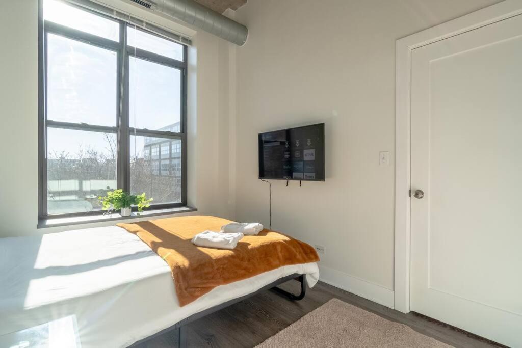 Mccormick Place 2Br Stylish Suite With Optional Parking And Gym For Up To 8 Guests Near Soldier Field And Grant Park Chicago Exteriör bild